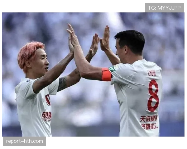 韦世豪关键发挥助力取胜,闪耀赛场成为焦点 韦世豪关键发挥助力取胜,闪耀赛场成为焦点