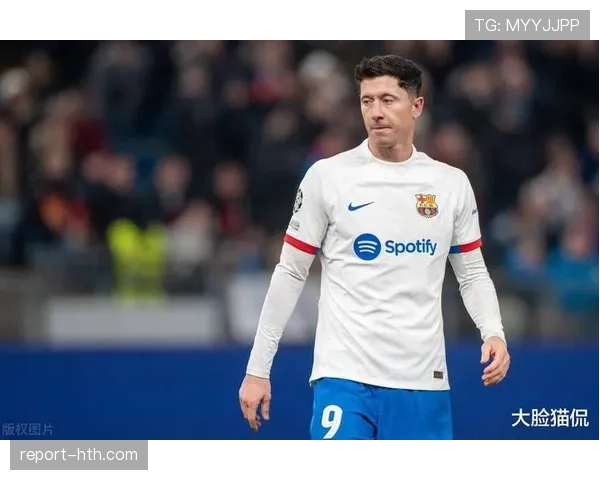 莱万多夫斯基点球能力解析：稳定性是否达到顶级射手标准