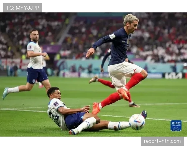 贝林厄姆与杰拉德全能中场对比:进攻组织与领袖气质差异解析 贝林厄姆与杰拉德全能中场对比:进攻组织与领袖气质差异解析