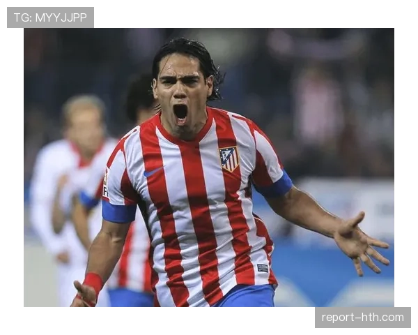 莱万 vs 法尔考:巅峰期终结效率与战术角色对比 莱万 vs 法尔考:巅峰期终结效率与战术角色对比